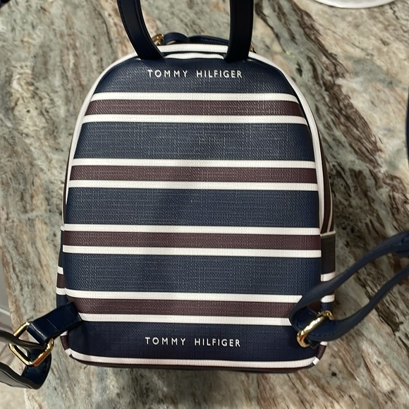 Tommy Hilfiger mini backpack - Picture 4 of 10
